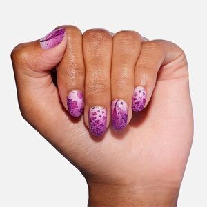 B2G1 HEART & SOUL Color Street Nail Strips